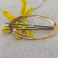 oval-guldkant-3-stene-på-pinde-på-tværs-vintagebroche-585